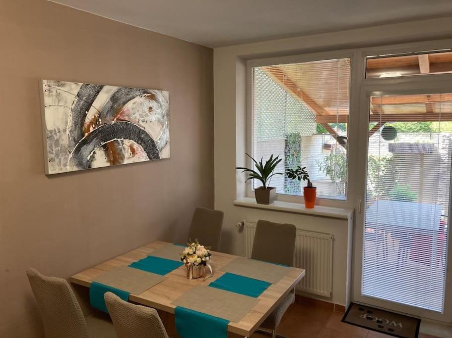 Apartment S Terasou, Bezplatne Parkovanie